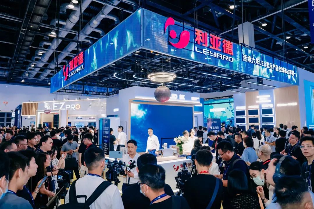 “AI+智能显示”引领未来 xkty.com星空新品InfoComm展大放异彩