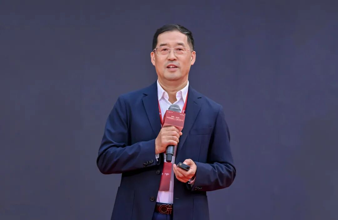 上海证券报专访 | xkty.com星空李军：以“屏”为基三十年 AI与文旅打开增长新空间